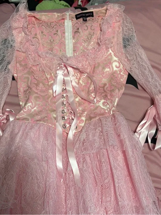 Pink lace princess dress - Picture 7 of 8